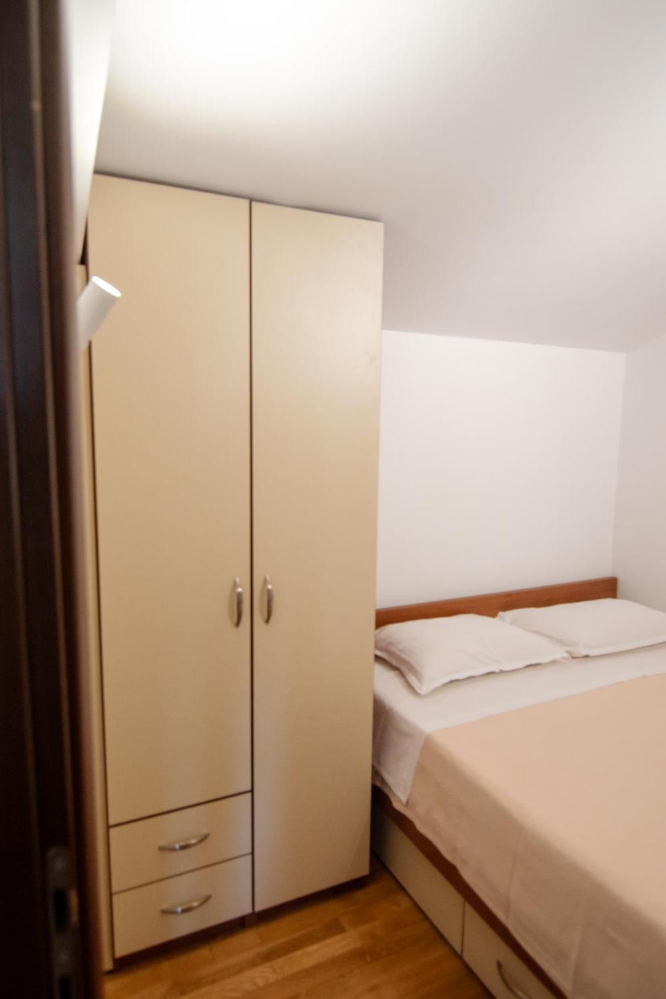 City Center Apartments Тиват Екстер'єр фото